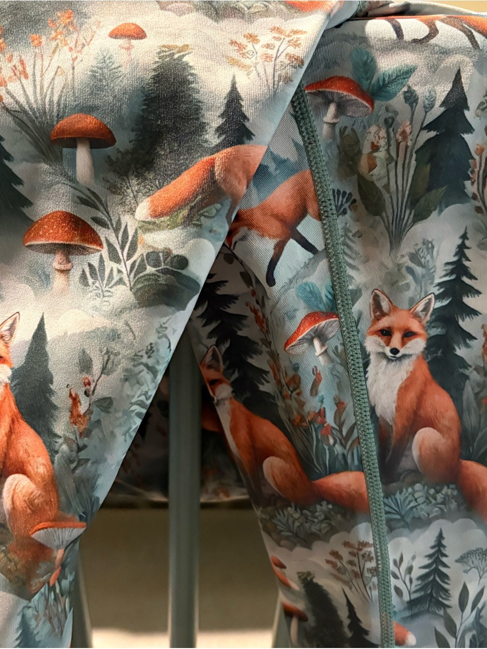 XL Full Length NBW Constantly Varied Gear Fox ๐ฆ & Mushroom ๐ Nature Print - Picture 3 of 5